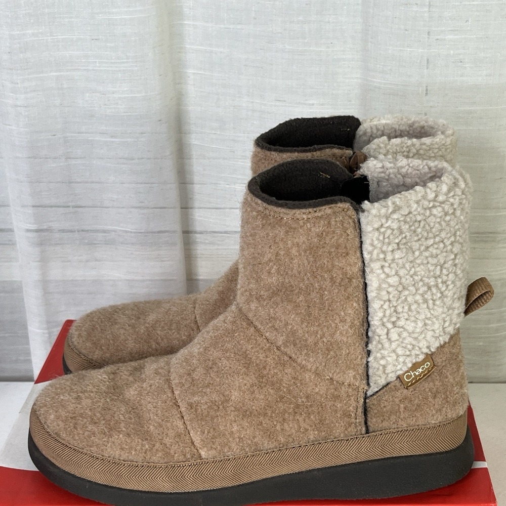 Chaco Revel Tall Fleece Boots Booties Womens Size 6.5 Tan / Brown Side Zip EUC!